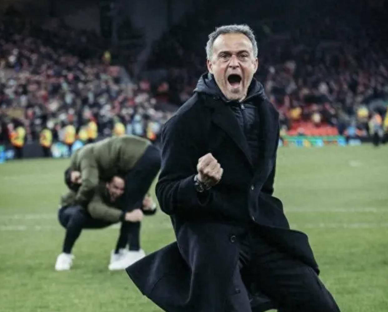 巴黎5-4逆转拜仁！金球奖最大热门诞生：46场54球，刷新欧冠三大纪录